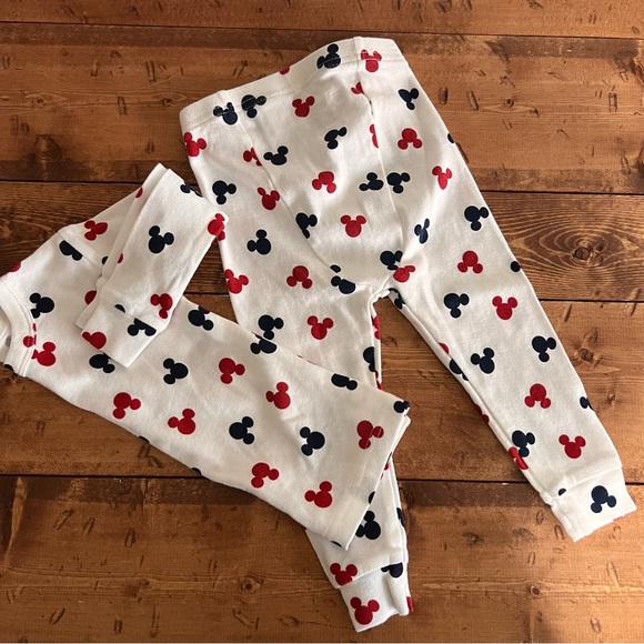 Gap Kids Disney Mickey Mouse PJ Set 2PC Pajama Organic Cotton Size 12-18 month - Picture 3 of 7